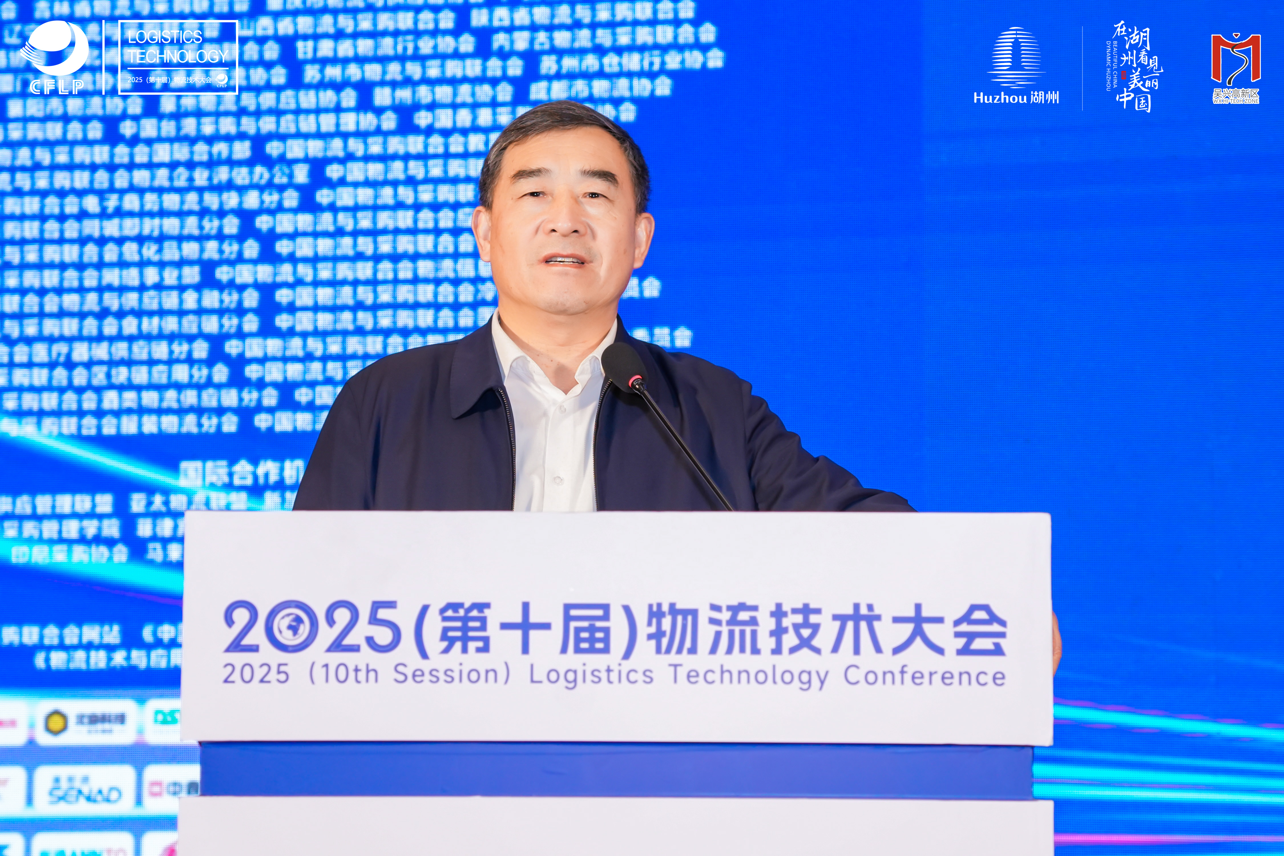 何明柯.jpg
